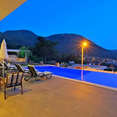 ヴィラ Uzumlu Village 3 Bedroom - 1725 フェティエ